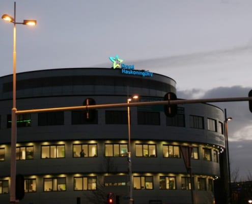 hanskraan wayfinding - lichtreclame Royal HaskoningDHV hanskraan wayfinding - lichtreclame Royal HaskoningDHV